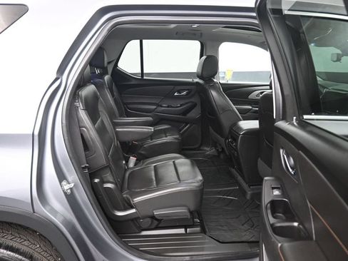 Used 2020 Chevrolet Traverse LT w/ LT Premium Package AWD/4WD image 46