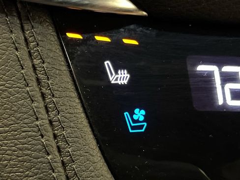 Used 2021 Cadillac XT5 Premium Luxury FWD image 26