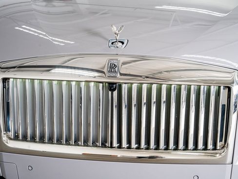 Used 2024 Rolls-Royce Spectre w/ Spectre Launch Package image 16