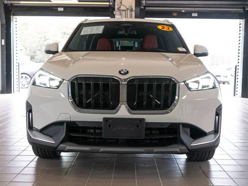 Used 2023 BMW X1 xDrive28i w/ Convenience Package AWD/4WD image 3