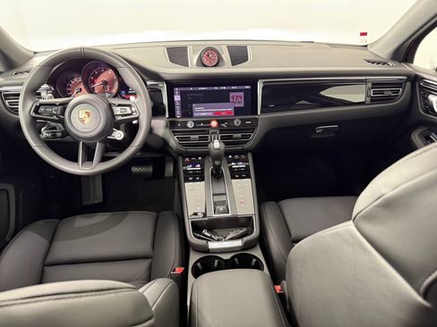 New 2026 Porsche Macan S image 17