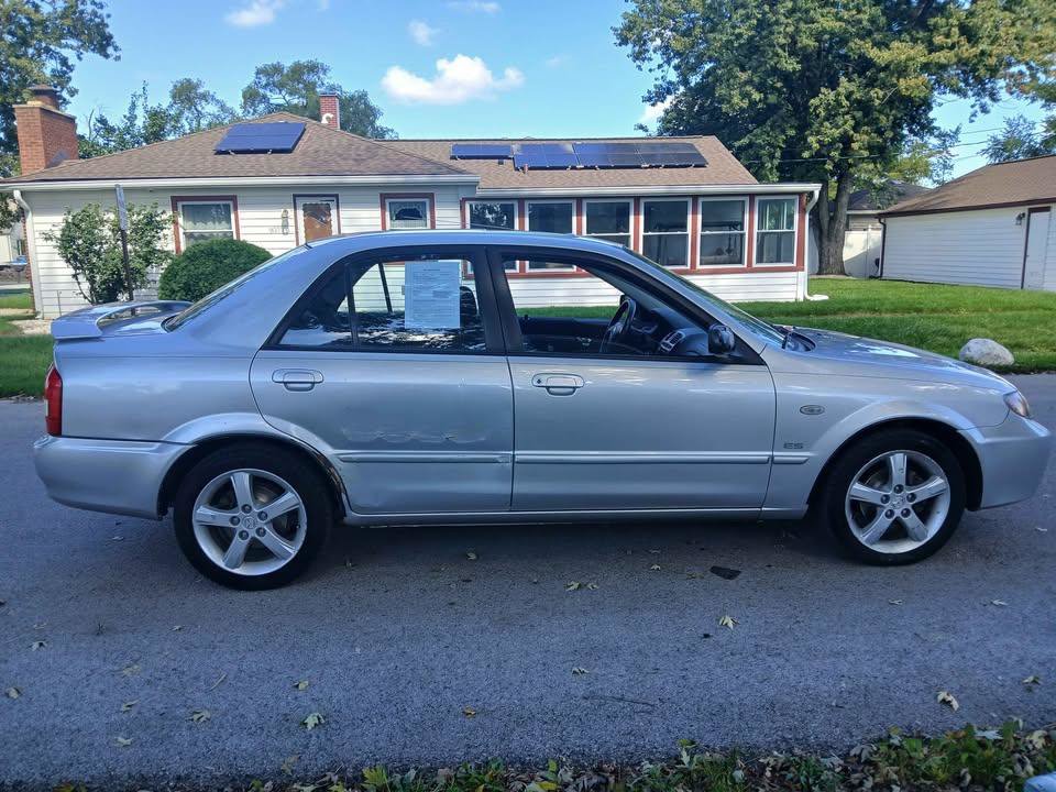Used 2003 MAZDA Protege FWD image 4