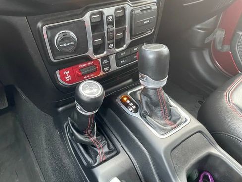 Used 2022 Jeep Gladiator Rubicon w/ LED Lighting Group AWD/4WD image 24