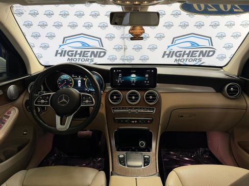 Used 2020 Mercedes-Benz GLC 300 4MATIC w/ Premium Package image 32