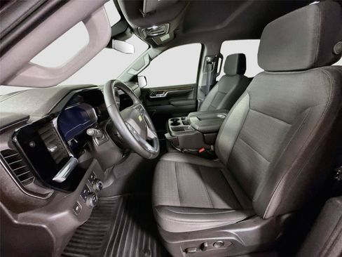 Used 2023 Chevrolet Silverado 1500 LT AWD/4WD image 15