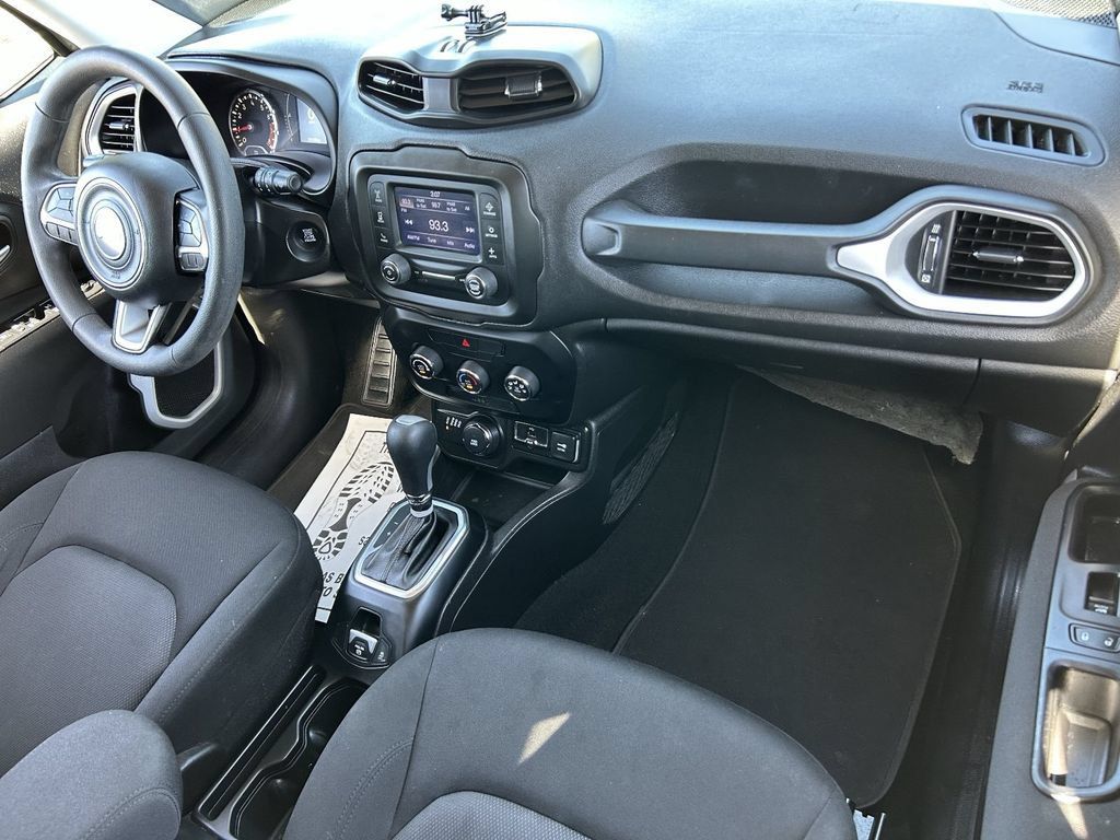 Used 2019 Jeep Renegade Sport w/ Sport Appearance Group AWD/4WD image 12