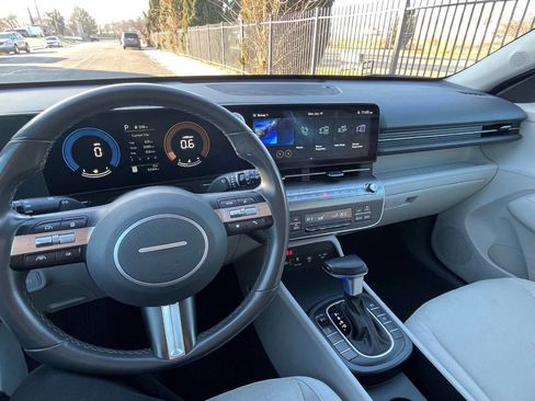 Used 2024 Hyundai Kona SEL image 11