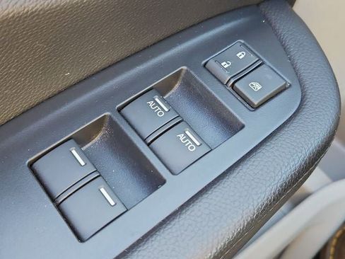 Used 2021 Honda Pilot EX image 30