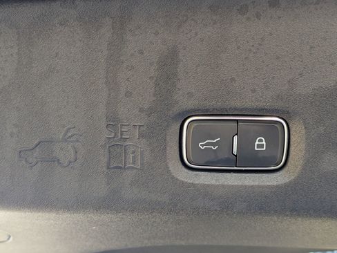 Certified 2025 Ford Expedition Platinum w/ Platinum Ultimate Package image 40