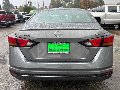 Used 2024 Nissan Altima 2.5 SV image 6