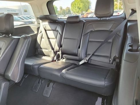 Certified 2025 Lincoln Navigator Reserve AWD/4WD image 48