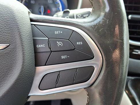 Certified 2023 Chrysler Voyager LX FWD image 21
