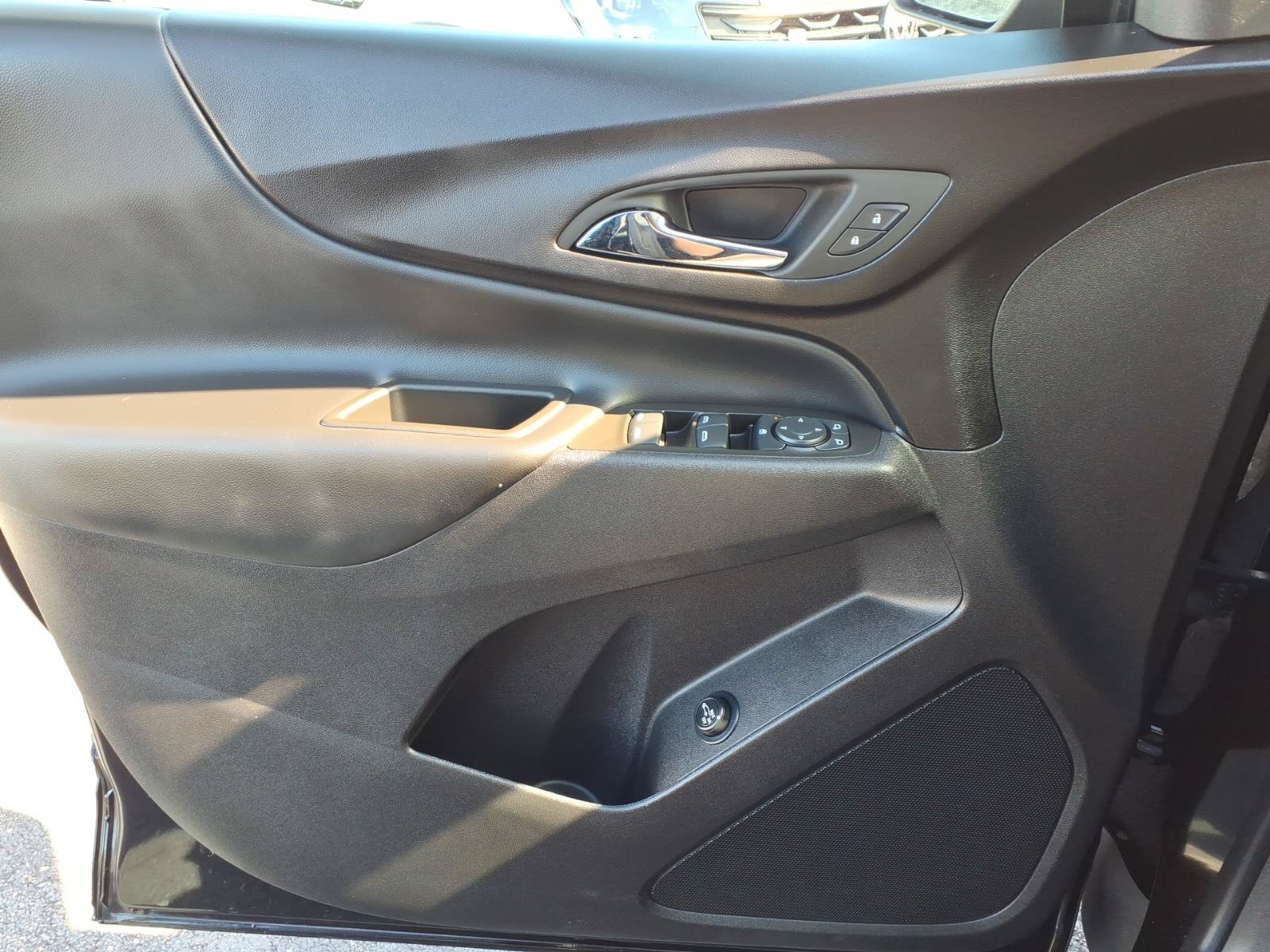 Used 2024 Chevrolet Equinox LT FWD image 21