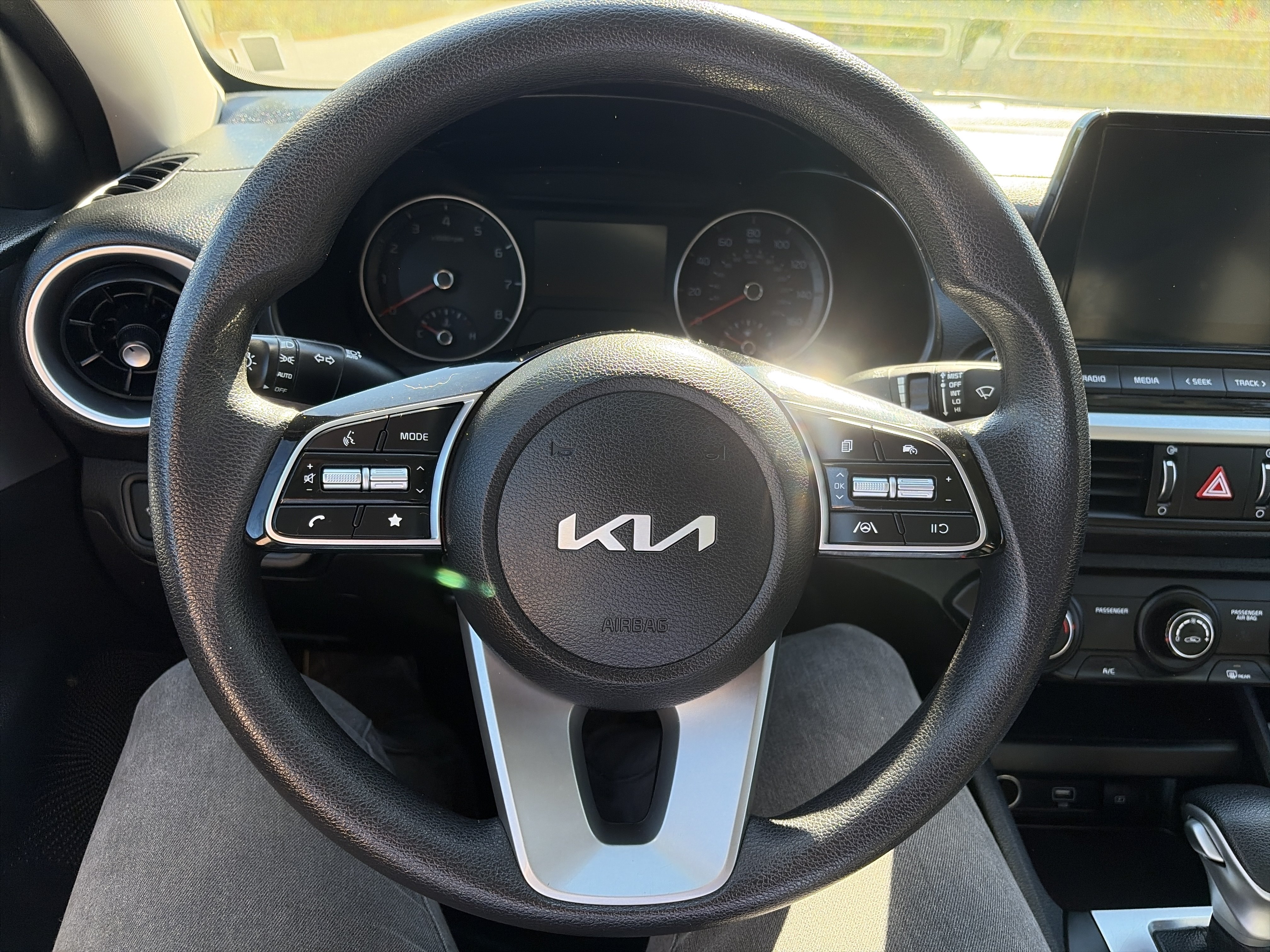 Certified 2024 Kia Forte LXS FWD image 21