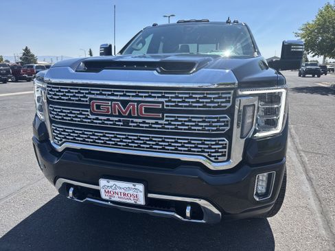 Used 2023 GMC Sierra 2500 Denali w/ Denali Ultimate Package AWD/4WD image 2
