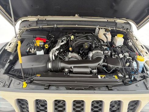 Used 2022 Jeep Gladiator Rubicon w/ Cold Weather Group image 43