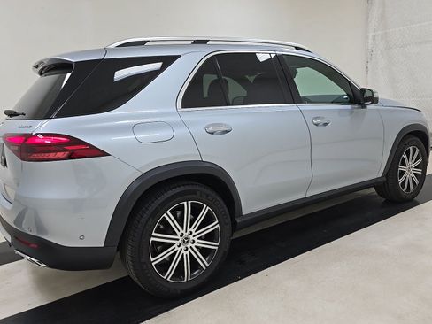 Used 2025 Mercedes-Benz GLE 450 4MATIC w/ Winter Package image 3