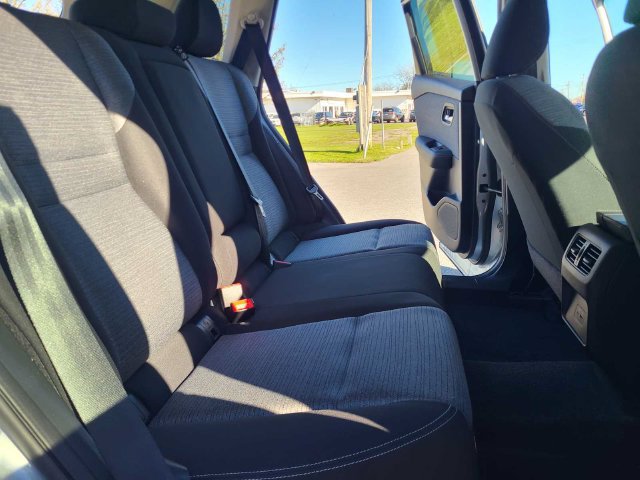 Used 2023 Nissan Rogue SV AWD/4WD image 22
