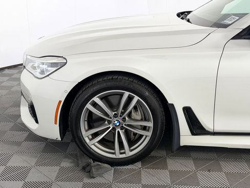 Used 2018 BMW 750i xDrive AWD/4WD image 11