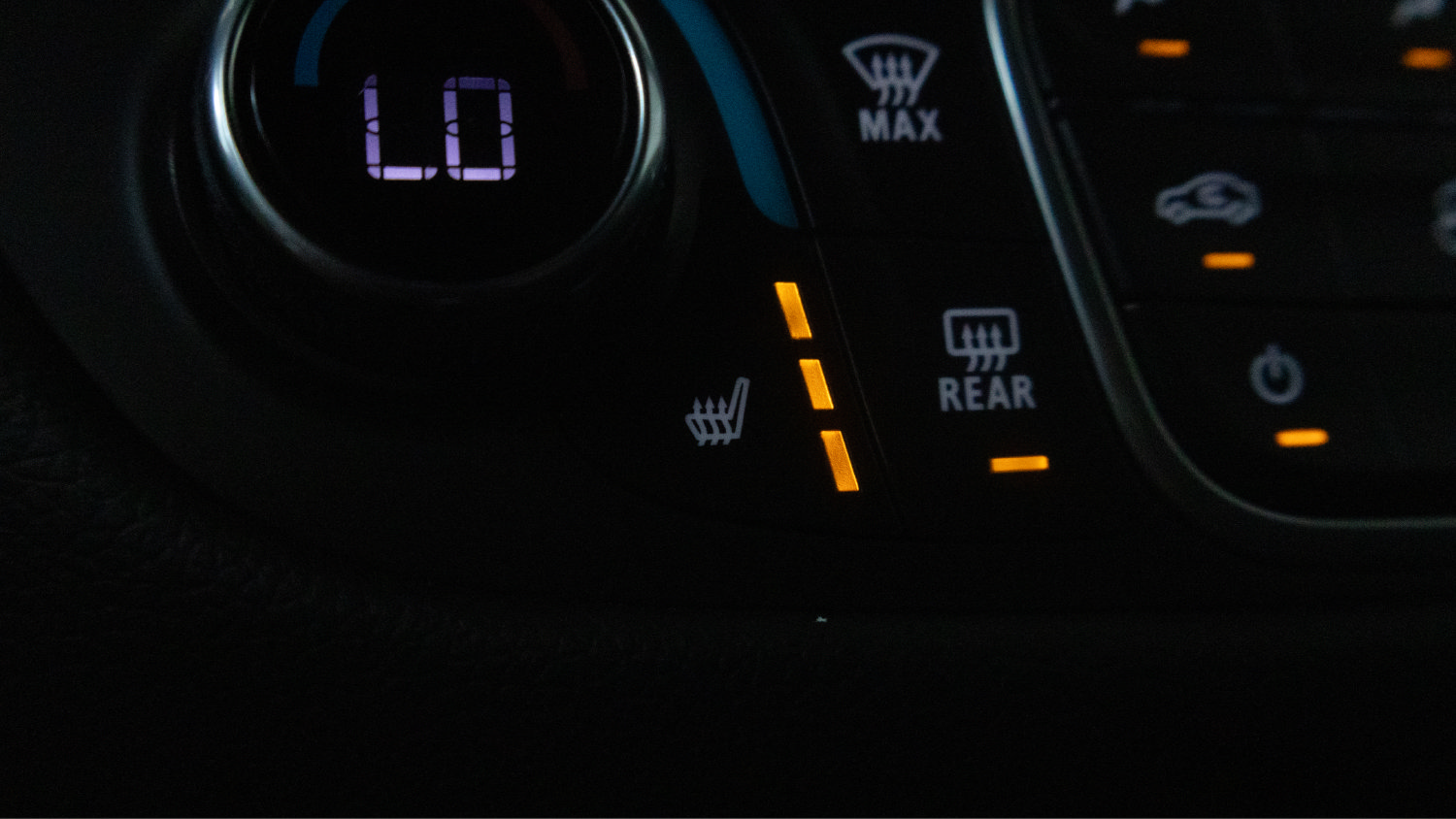 Used 2024 Chevrolet Equinox RS FWD image 20