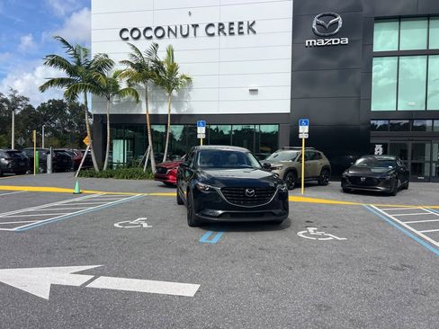 Used 2023 MAZDA CX-9 Touring Plus image 2