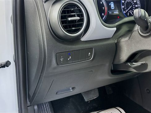Used 2018 Hyundai Kona SEL FWD image 10