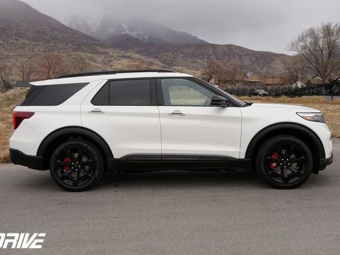 Used 2023 Ford Explorer ST w/ Equipment Group 401A image 13