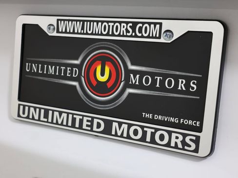Used 2025 Chrysler Pacifica Select FWD image 18