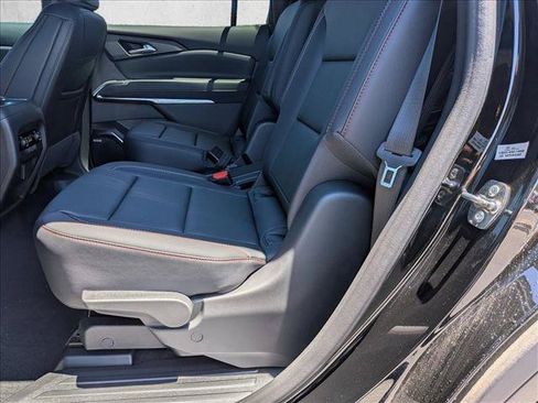 New 2026 Chevrolet Traverse Z71 w/ Enhanced Driving Package AWD/4WD image 15