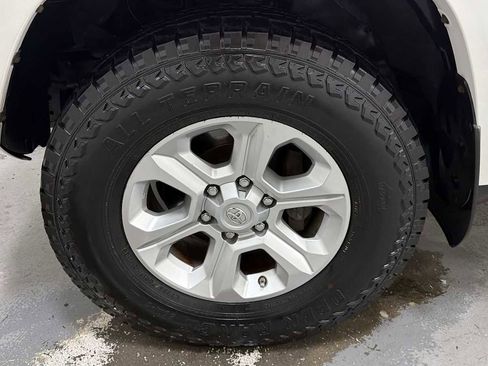 Used 2015 Toyota 4Runner SR5 Premium image 10