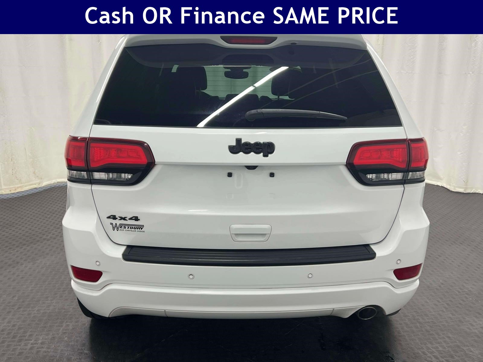 Certified 2020 Jeep Grand Cherokee Altitude AWD/4WD image 10