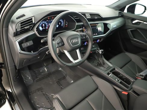 Certified 2024 Audi Q3 2.0T Premium Plus image 15