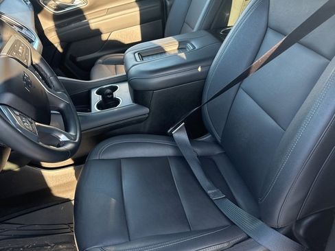 Used 2023 Chevrolet Tahoe Z71 w/ Luxury Package image 21