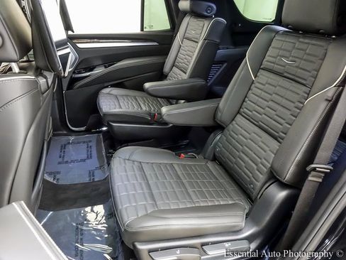 Certified 2025 Cadillac Escalade Sport Platinum image 11