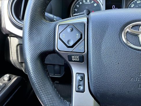 Used 2021 Toyota Tacoma SR5 RWD image 26