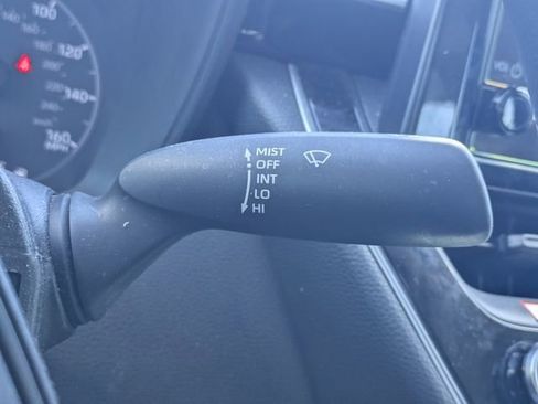 Used 2025 Toyota Corolla LE image 25