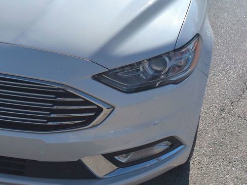 Used 2018 Ford Fusion SE w/ Equipment Group 201A image 10
