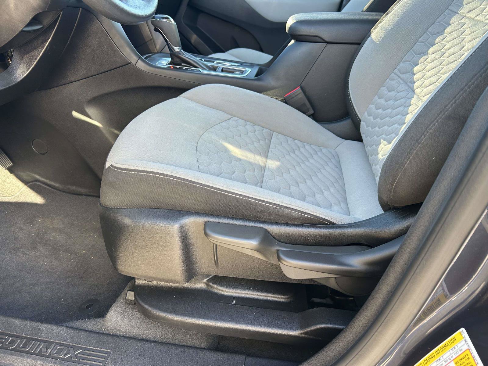 Used 2018 Chevrolet Equinox LS FWD image 15