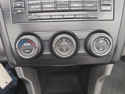 Used 2014 Subaru Forester 2.5i Limited image 32