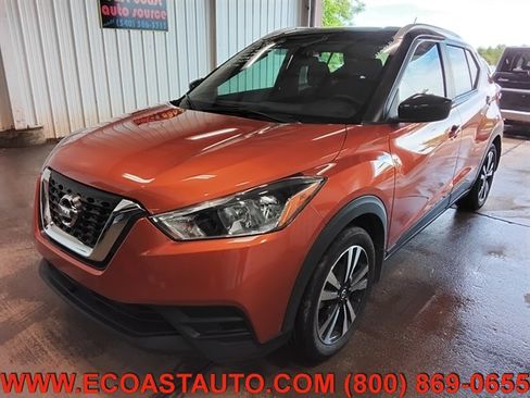 Used 2020 Nissan Kicks SV image 4