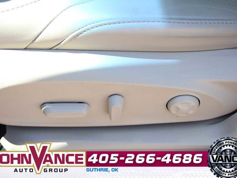 Used 2020 Buick Envision Essence FWD image 27