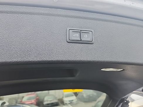 Used 2022 Audi Q5 2.0T Premium Plus w/ Premium Plus Package image 7