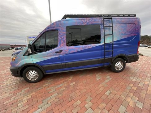 Used 2023 Ford Transit 250 Medium Roof AWD w/ Load Area Protection Package image 7