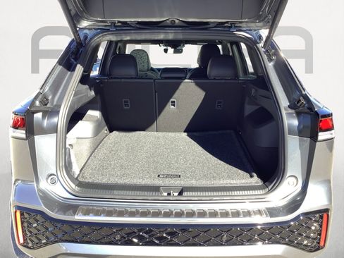 New 2026 Volkswagen Tiguan SE R-Line image 10