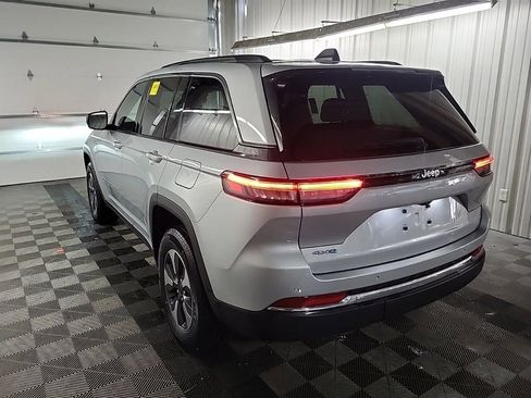 Used 2022 Jeep Grand Cherokee Limited 4xe image 3