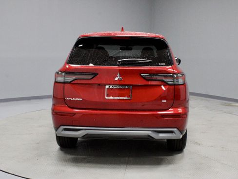 New 2025 Mitsubishi Outlander SE image 7