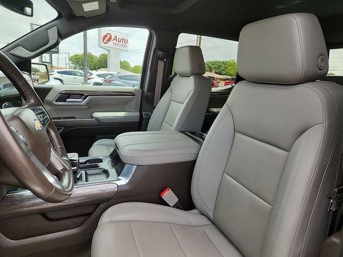 Used 2023 Chevrolet Silverado 1500 LTZ w/ LTZ Convenience Package II AWD/4WD image 14