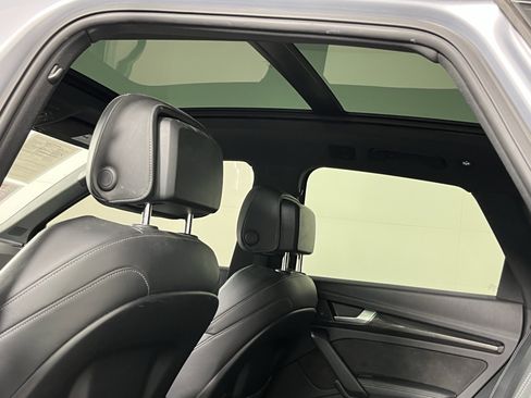 Used 2019 Audi SQ5 Premium Plus w/ Premium Plus Package image 15