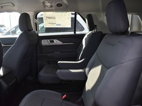 New 2026 Ford Explorer Active image 13
