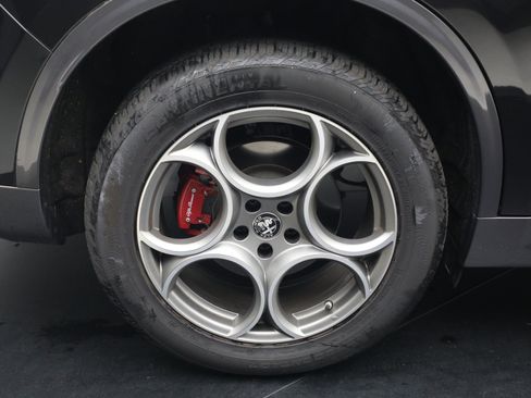 Used 2022 Alfa Romeo Stelvio Ti AWD/4WD image 24